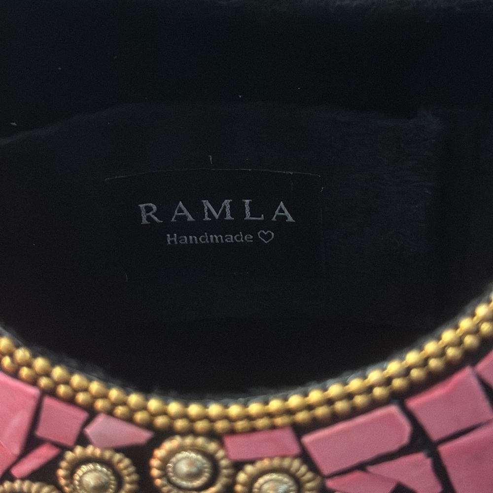 Ramla Handmade Moroccan Pink and Gold Clutch - Picture 5 of 5